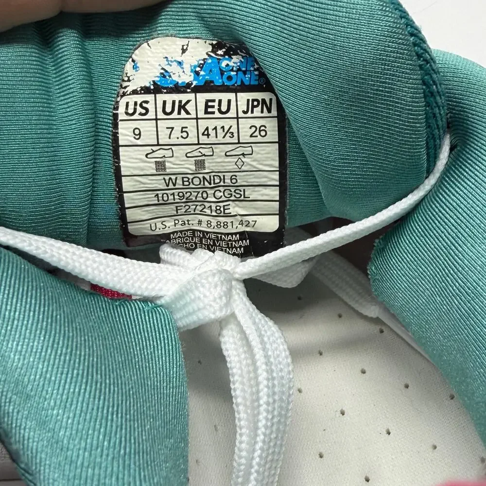 Hoka One One hoka one